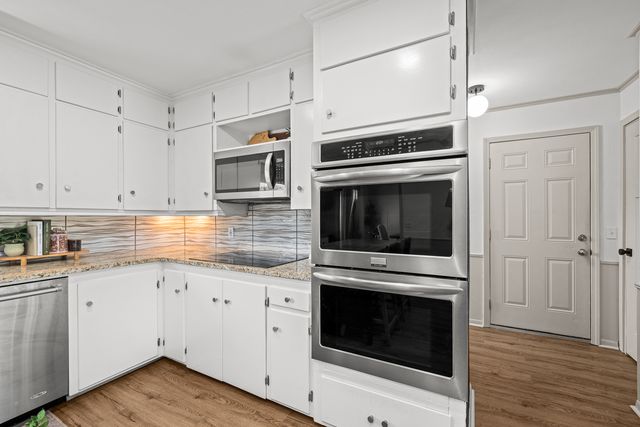 2717 E 37th Street, Davenport, IA 52807