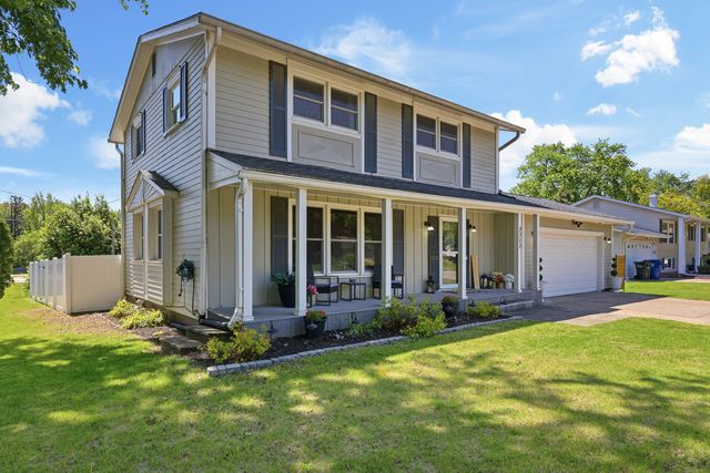 2717 E 37th Street, Davenport, IA 52807