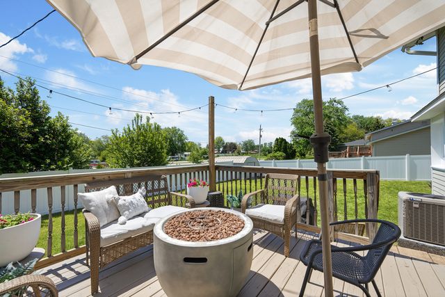 2717 E 37th Street, Davenport, IA 52807