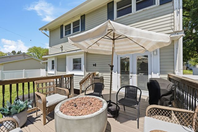 2717 E 37th Street, Davenport, IA 52807