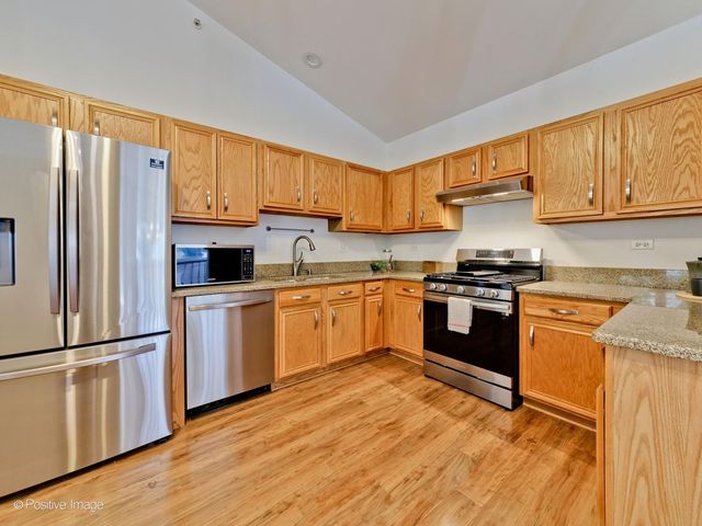 121 Commons Court, Wheeling, IL 60090