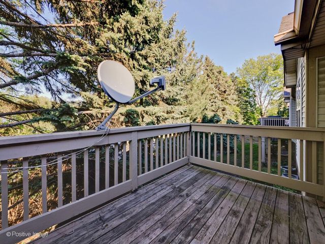 121 Commons Court, Wheeling, IL 60090
