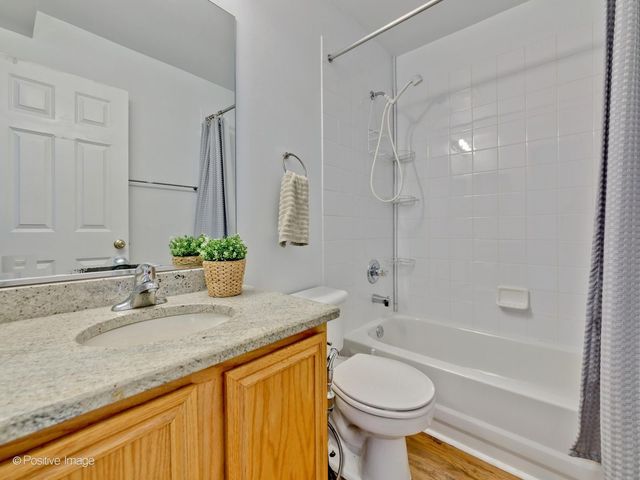 121 Commons Court, Wheeling, IL 60090