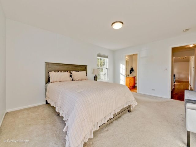121 Commons Court, Wheeling, IL 60090