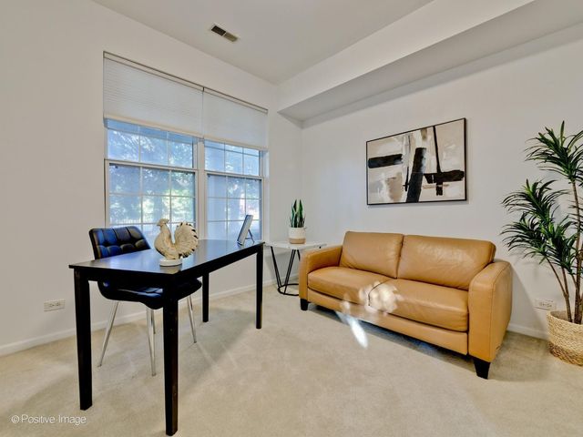 121 Commons Court, Wheeling, IL 60090