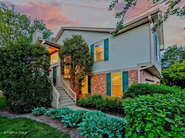 121 Commons Court, Wheeling, IL 60090