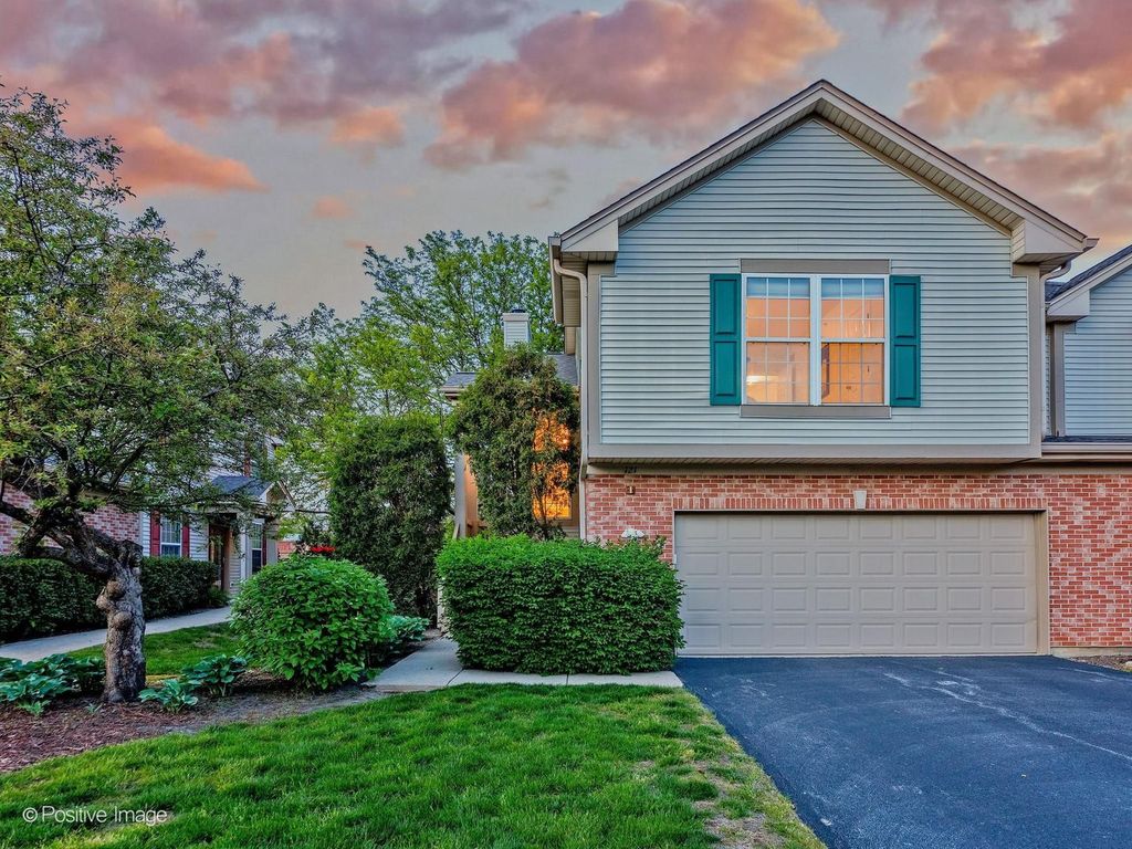 121 Commons Court, Wheeling, IL 60090