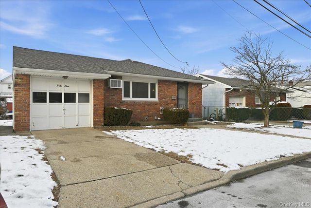 49 Atlantic Avenue, Carle Place, NY 11514