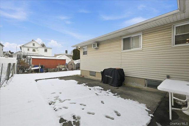 49 Atlantic Avenue, Carle Place, NY 11514