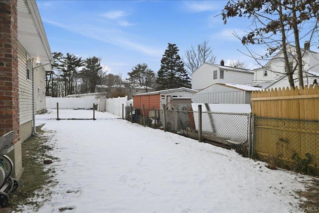 49 Atlantic Avenue, Carle Place, NY 11514