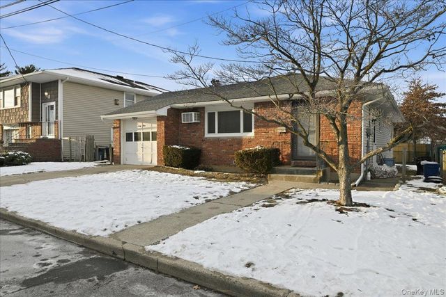 49 Atlantic Avenue, Carle Place, NY 11514