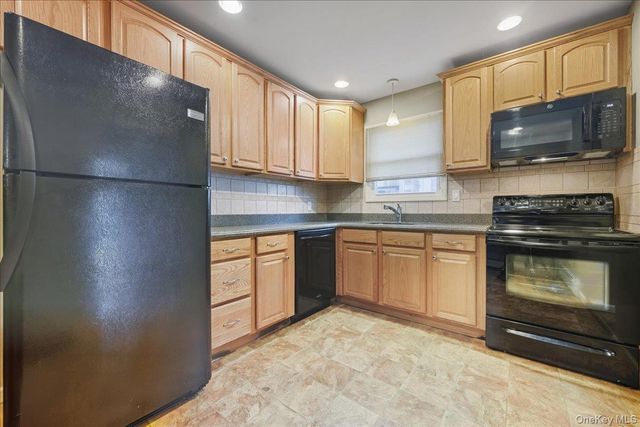 49 Atlantic Avenue, Carle Place, NY 11514