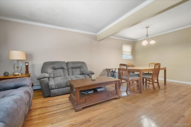 49 Atlantic Avenue, Carle Place, NY 11514