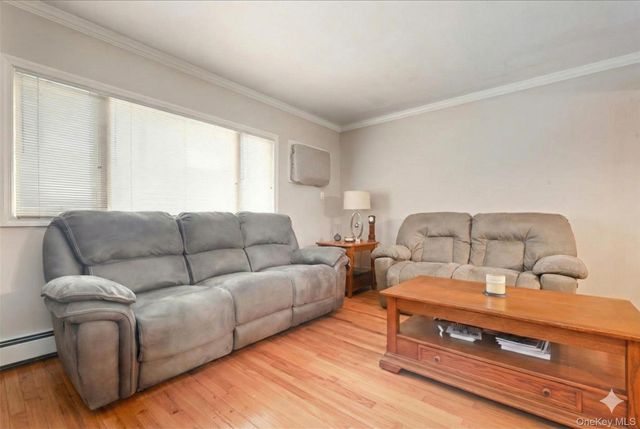 49 Atlantic Avenue, Carle Place, NY 11514