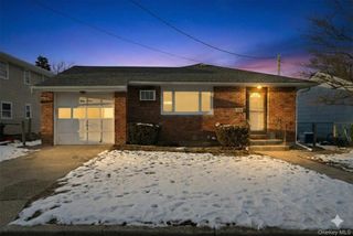 49 Atlantic Avenue, Carle Place, NY 11514