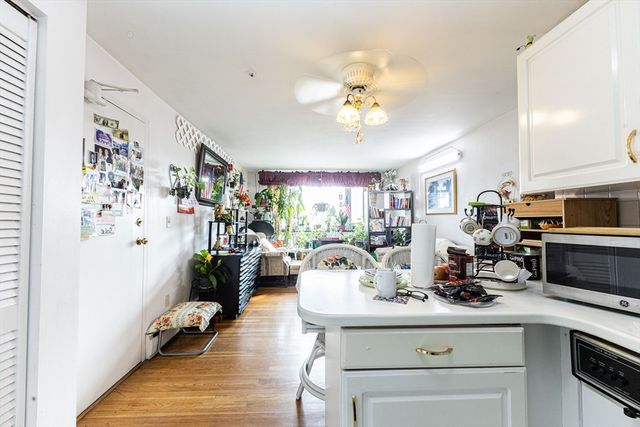 186 Lexington St 8, Watertown, MA 02472