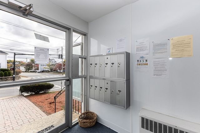 186 Lexington St 8, Watertown, MA 02472