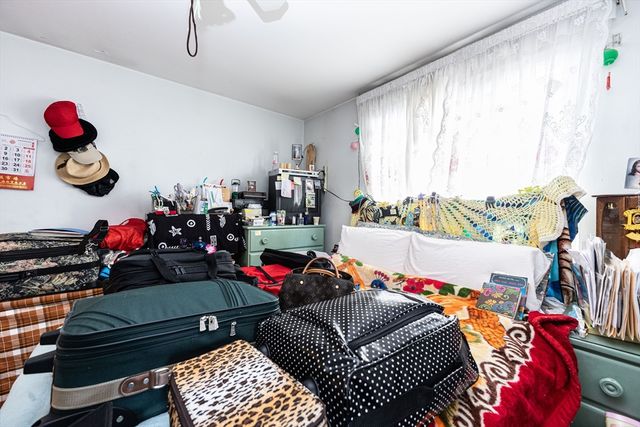 186 Lexington St 8, Watertown, MA 02472