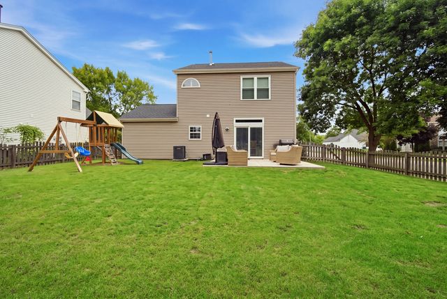 843 Newbury Court, Grayslake, IL 60030