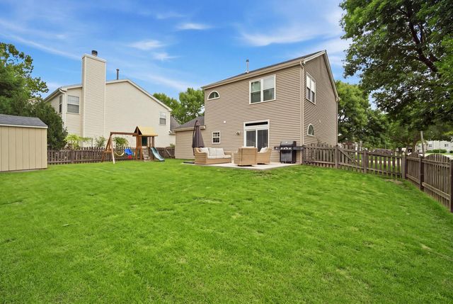 843 Newbury Court, Grayslake, IL 60030