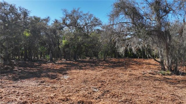 16470 B2 Daughtreys Creek, North Fort Myers, FL 33917