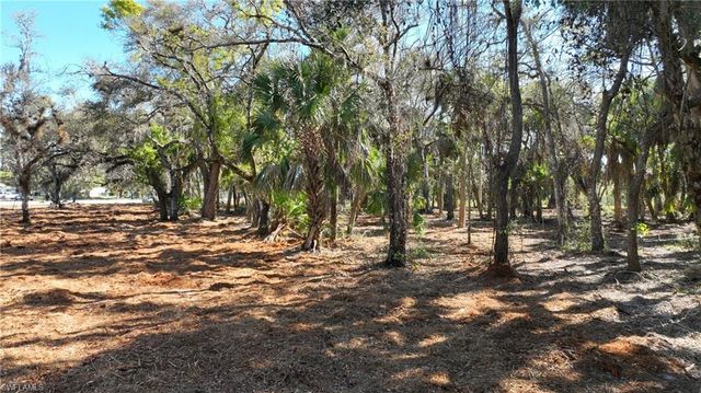 16470 B2 Daughtreys Creek, North Fort Myers, FL 33917