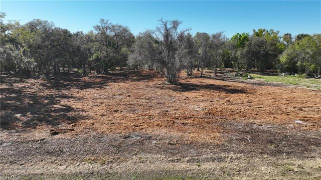 16470 B2 Daughtreys Creek, North Fort Myers, FL 33917