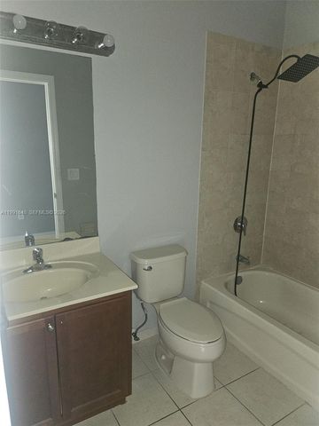 11403 NW 89th St 209, Doral, FL 33178