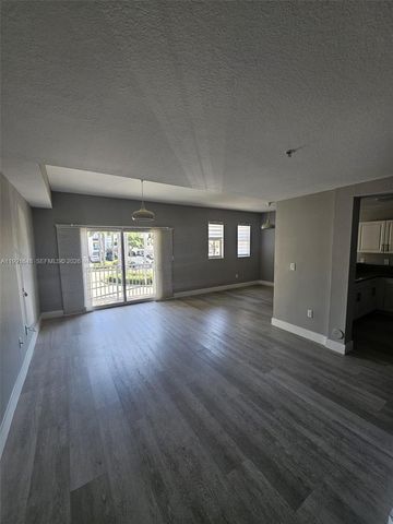 11403 NW 89th St 209, Doral, FL 33178