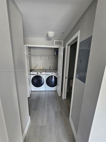 11403 NW 89th St 209, Doral, FL 33178