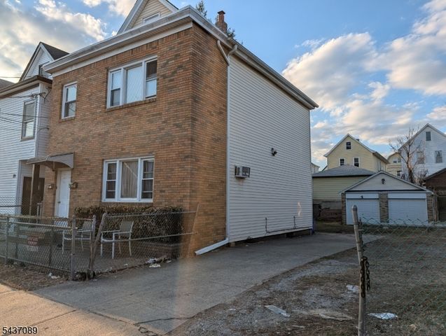 91 Semel Ave, Garfield City, NJ 07026