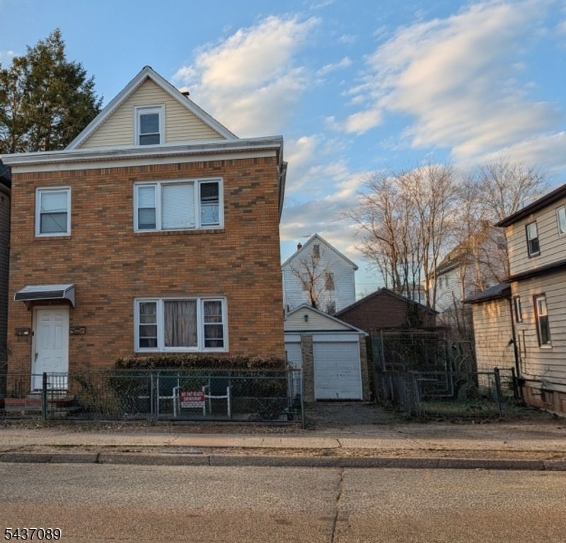 91 Semel Ave, Garfield City, NJ 07026