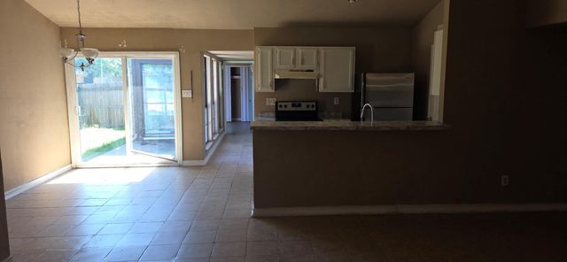 5620 Hollow Pines Drive, Houston, TX 77049