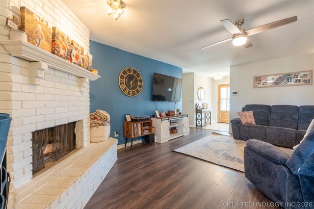 3013 S Ash Court, Broken Arrow, OK 74012