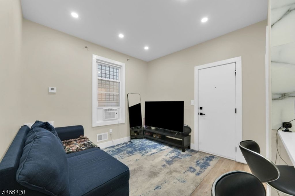 34 Arverne Ter, Irvington Twp., NJ 07111 — photo 2