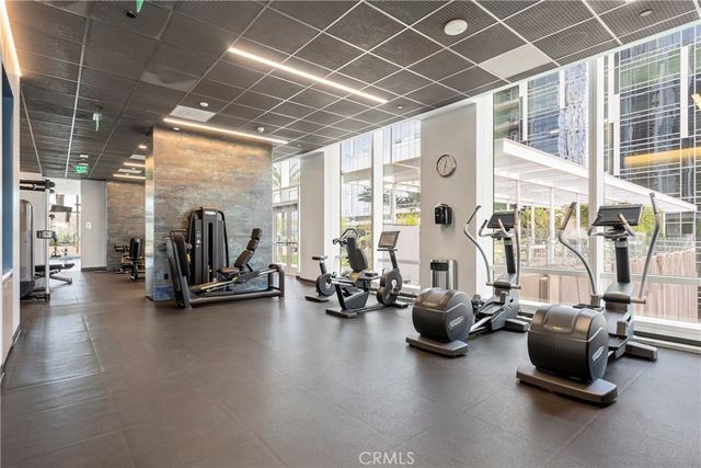 877 Francisco Street 2402, Los Angeles, CA 90017