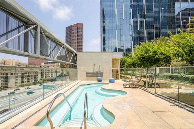 877 Francisco Street 2402, Los Angeles, CA 90017