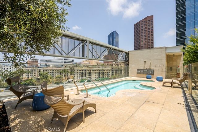 877 Francisco Street 2402, Los Angeles, CA 90017