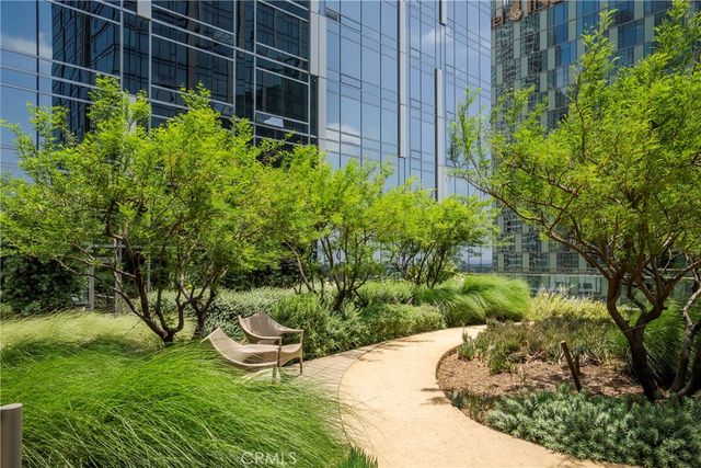 877 Francisco Street 2402, Los Angeles, CA 90017