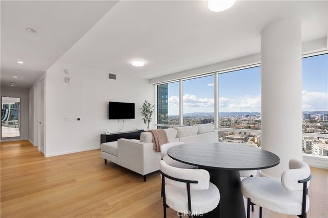 877 Francisco Street 2402, Los Angeles, CA 90017