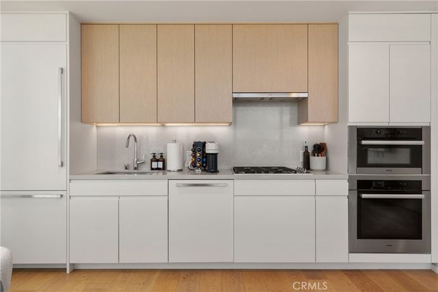 877 Francisco Street 2402, Los Angeles, CA 90017