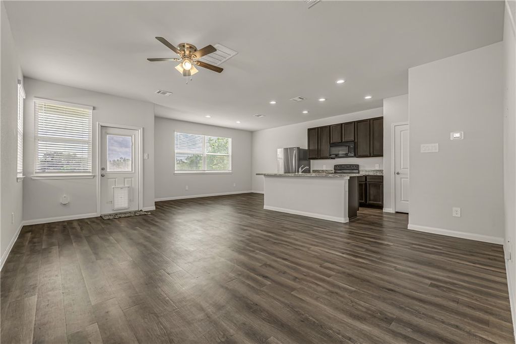 987 Harper Lane, Bryan, TX 77803 — photo 2