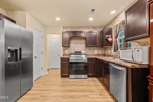 406 Carrie Court, Burlington, NC 27215