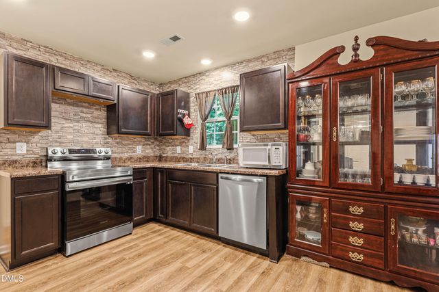 406 Carrie Court, Burlington, NC 27215