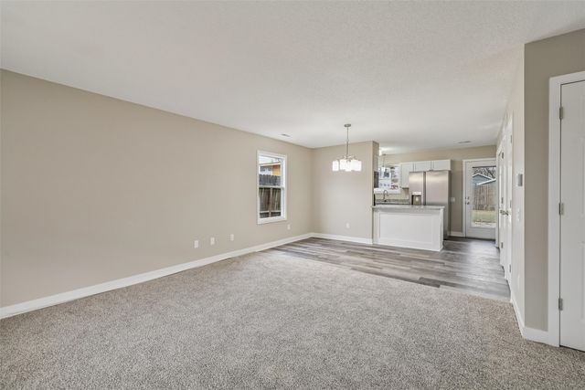 903 E 27th Court, Des Moines, IA 50317