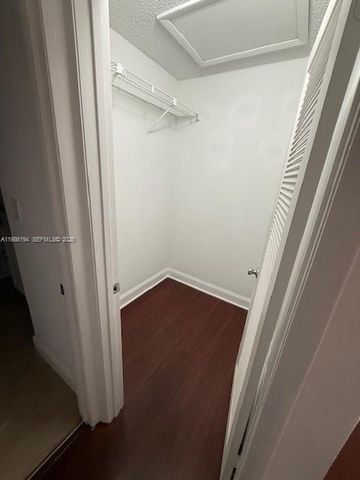 3413 NW 44th St 202, Oakland Park, FL 33309