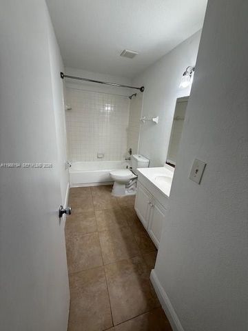 3413 NW 44th St 202, Oakland Park, FL 33309