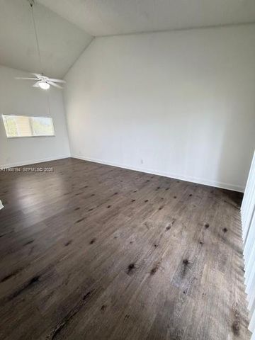 3413 NW 44th St 202, Oakland Park, FL 33309