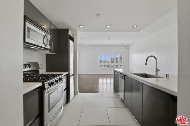 1700 Sawtelle Boulevard 210, Los Angeles, CA 90025