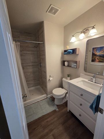 4215 Skyview Crest Road NW, Albuquerque, NM 87114